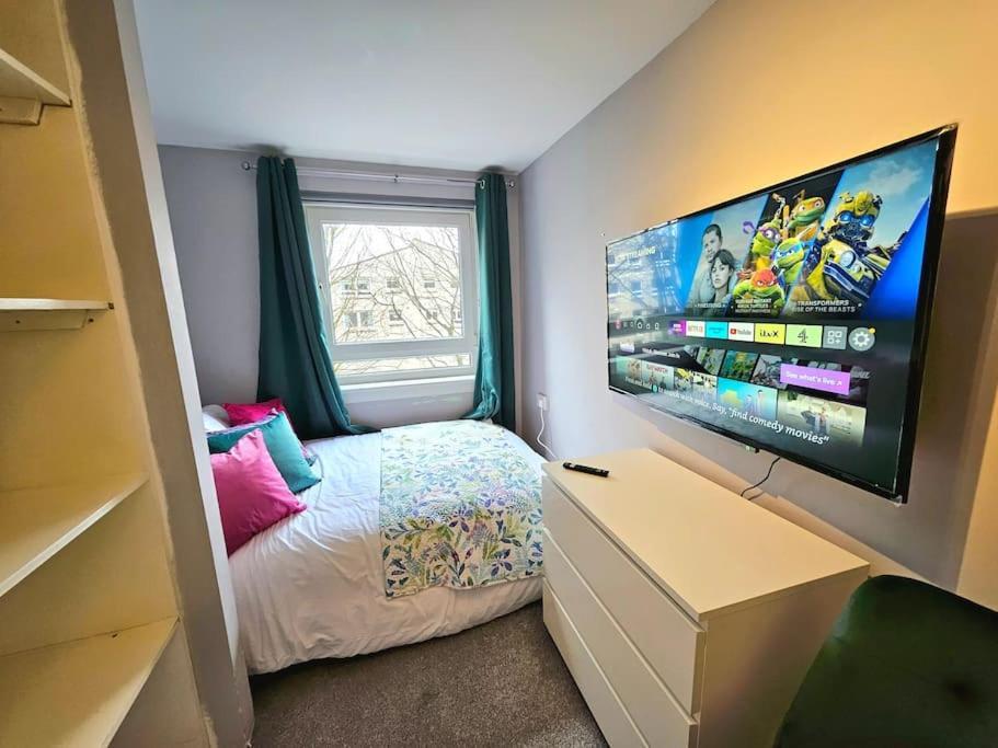 Apartment Lovely 3 Bedroom By Sensational Short Lets & Service With 6 Beds Edinburgh
